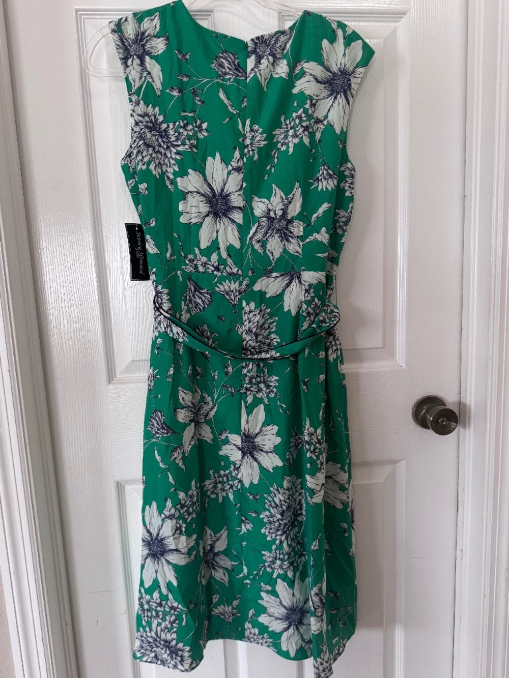 Jessica Howard Sleeveless Belted Surplice Dress in Floral Green Size 14P NWT - Picture 5 of 6